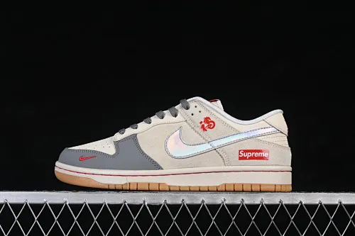 All categories Nk SB Dunk Series Nk SB Dunk Low High-end customized low-top sneakers Nike SB Dunk Low Year of the Horse limited edition beige gray silver laser high-end customized low-top casual sneakers NH0601-482